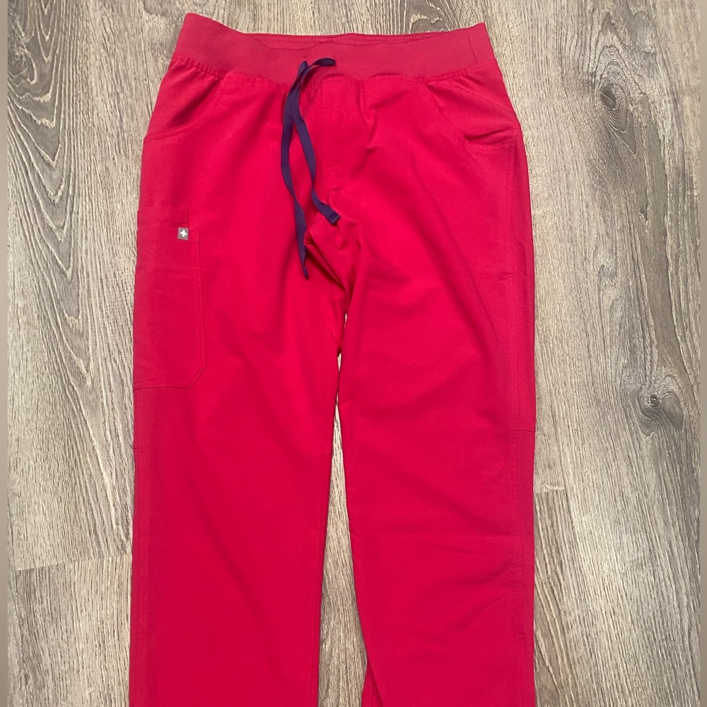 Figs Ultra Rose MP BNWOT